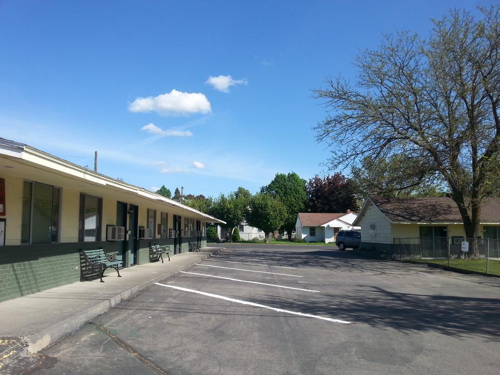 Colwell Motor Inn Ritzville Exterior photo